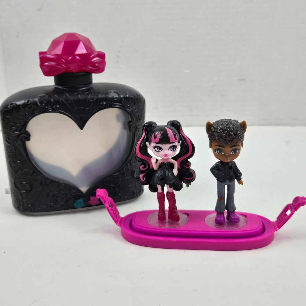 Monster High Potions Best Boos Forever Draculaura Clawd Wolf 2-Pack Bottle JCY18